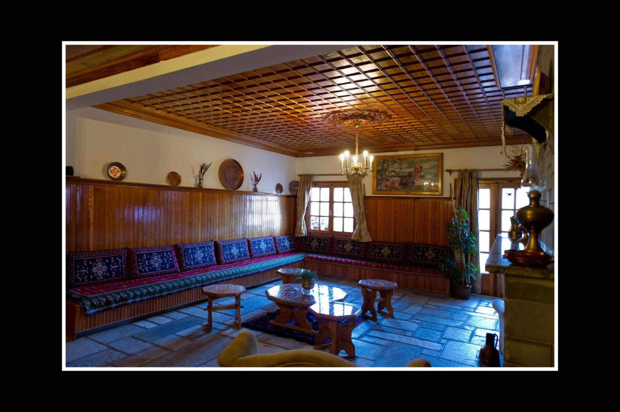 Hotel Bitouni Metsovo Buitenkant foto